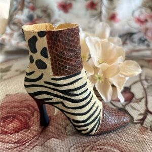 Raine Willits Just the Right Shoe miniture Collection featuring zebra print